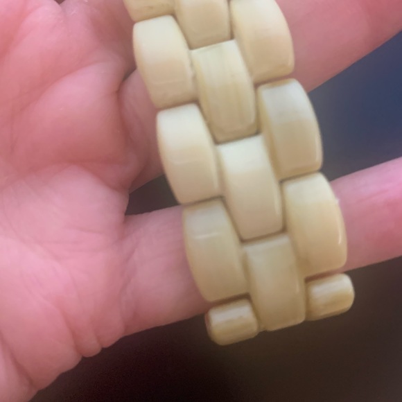 Michael Kors Light Blonde Tortoise Shell Watch Gold Accents 7.0 inch Women’s. - Picture 3 of 4